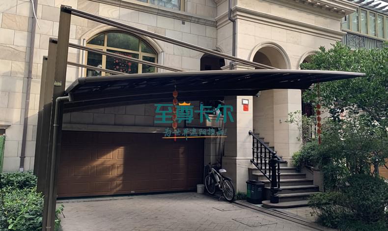 別墅鋁合金車棚有哪些優(yōu)勢(shì)？